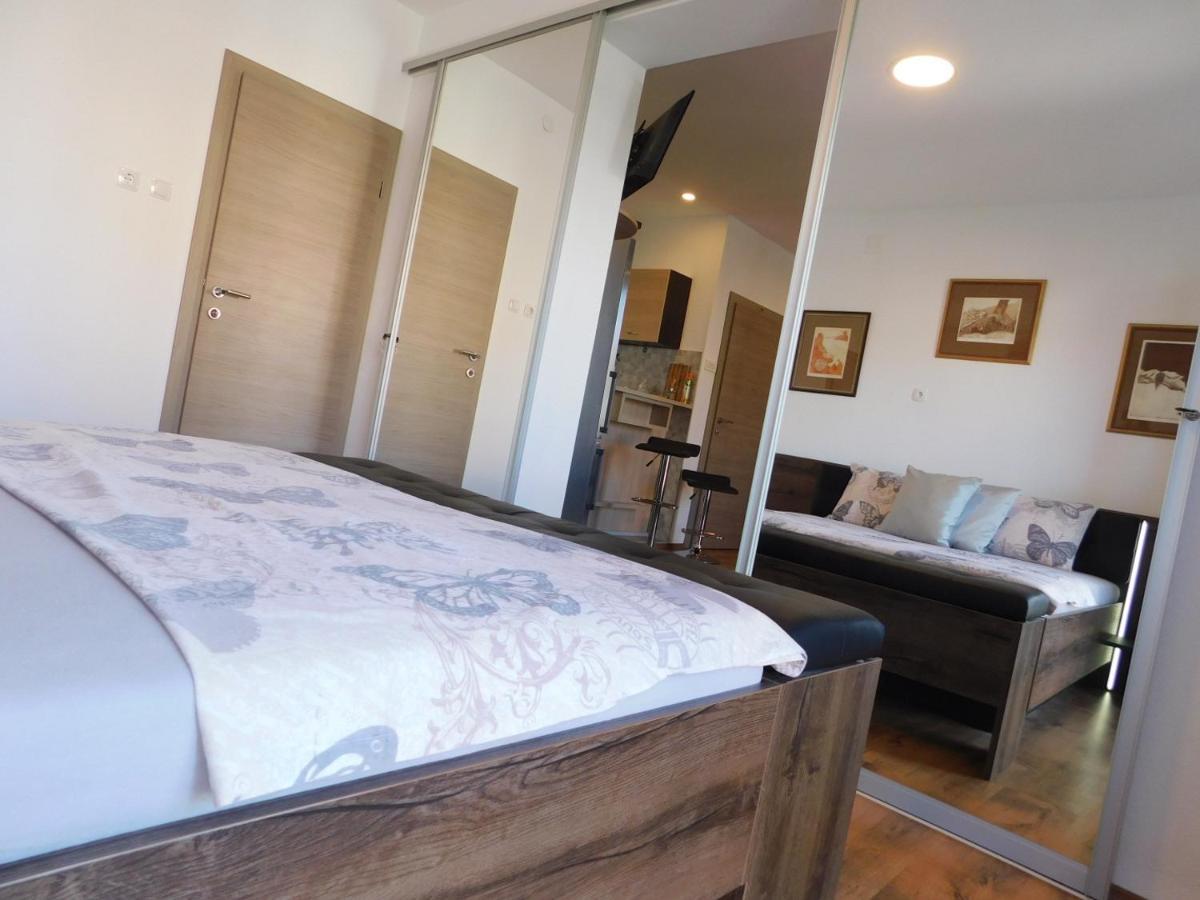 Jacky / Sea View Apartament Makarska